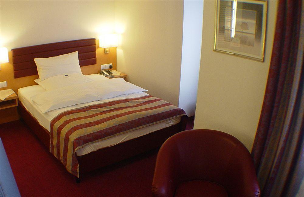 Hotel Zum Adler Bonn Zewnętrze zdjęcie