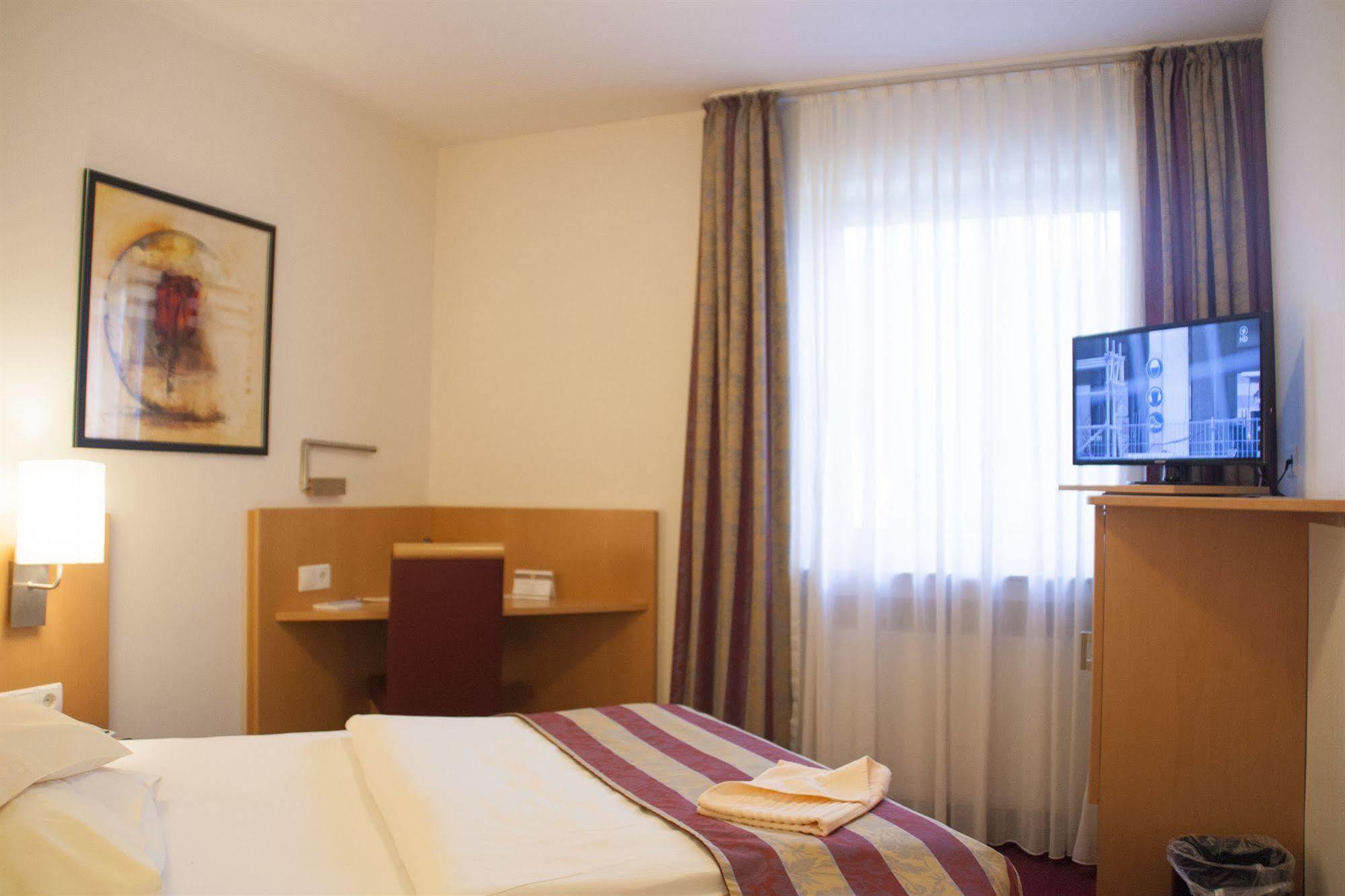 Hotel Zum Adler Bonn Zewnętrze zdjęcie